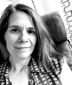 Black and white headshot of author Jennifer Fulford